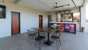 TV a/nebo společenská místnost v ubytování Sunny Day Residences Antipolo