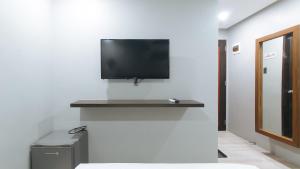 TV a/nebo společenská místnost v ubytování Sunny Day Residences Antipolo