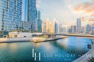 Fotografie z fotogalerie ubytování LUX 52 42 Deluxe Marina View Suite 2 v Dubaji