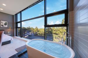 Φωτογραφία από το άλμπουμ του Gangneung Good day Poolvilla σε Gangneung