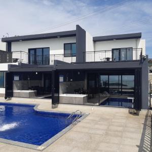 Bazén v ubytování Wando P237 Poolvilla nebo v jeho okolí