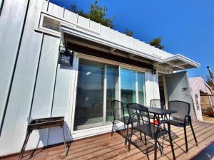 Балкон или терраса в Yeongju Baetaegine House Pension