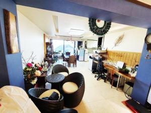 Khu vực ghế ngồi tại Paju Sunrise Village Pension