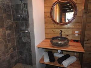 Bathroom sa Insolite Ara Wakan / Ma cabane