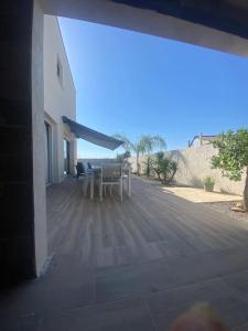 Imagen de la galería de Villa moderne avec Piscine, grand terrain à 7 mn de la mer, en Frontignan