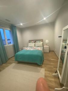 Postel nebo postele na pokoji v ubytování Villa moderne avec Piscine, grand terrain à 7 mn de la mer