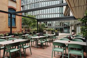 Reštaurácia alebo iné gastronomické zariadenie v ubytovaní Sheraton Poznan Hotel