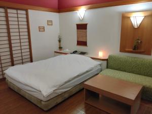 Lova arba lovos apgyvendinimo įstaigoje アネックス艶 -大人専用-