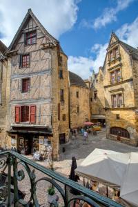 Hoone, kus hommikusöögiga majutusasutus asub