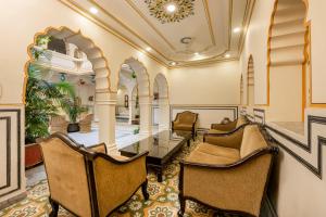 Raghunath Haveli - A Boutique Homestay的休息区