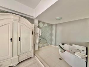 Koupelna v ubytování Hotel Helin Aeroport - Craiova