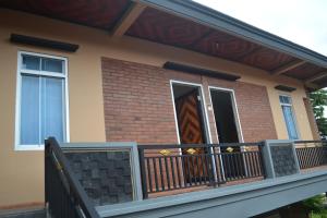 Balkón nebo terasa v ubytování Crown Guest House