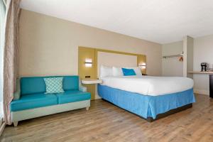 Postel nebo postele na pokoji v ubytování Inn on Destin Harbor, Ascend Hotel Collection