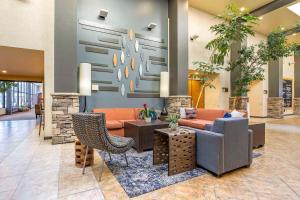 Posezení v ubytování Hells Canyon Grand Hotel, Ascend Hotel Collection