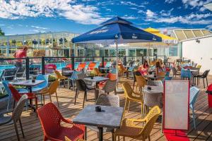 Restaurace v ubytování Camping 5 étoiles - Parc aquatique - eei0fd