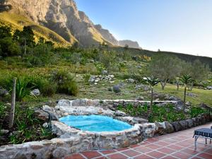 Photo de la galerie de l'établissement Peak Cottage, à Franschhoek