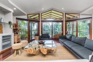 O zonă de relaxare la Cape Byron Suite 5 Private Suite with Ensuite