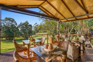 O grădină în afara Cape Byron Suite 5 Private Suite with Ensuite