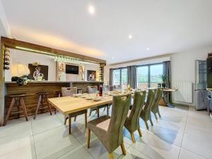 Kuchnia lub aneks kuchenny w obiekcie Les Trois Chaufatons - Chalets Boutiques
