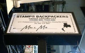 Ein Zertifikat, Auszeichnung, Logo oder anderes Dokument, das in der Unterkunft Stamps Backpackers ausgestellt ist