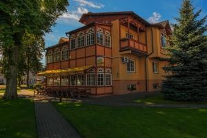 Budova, kde se hotel nachází