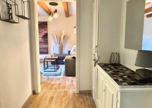 Kuchyňa alebo kuchynka v ubytovaní SPOTLIGHT 4YOU City Apartment with parking by belle-stay