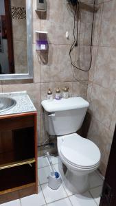 Koupelna v ubytování 3 habitaciones privadas