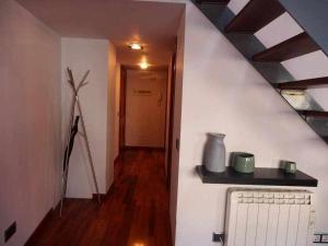 Φωτογραφία από το άλμπουμ του Modern apt in old town w cathedral views στη Χιρόνα