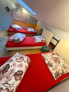 Postel nebo postele na pokoji v ubytování Vector Home