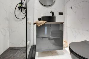 Gambar di galeri bagi Klimatyczny apartament w samym centrum Białegostoku di Białystok +26 gambar