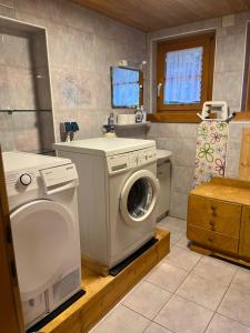 Kuchyň nebo kuchyňský kout v ubytování Haus Waldegg 84