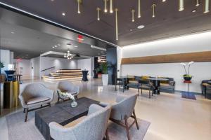 Χώρος καθιστικού στο PH 5107 Gale Luxury 1BR with Sea - Downtown Views