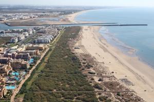 Fotografia z galérie ubytovania Apartamentos Playa Marina Piscina y zonas verdes by Alsol A01-00413 v destinácii Ayamonte