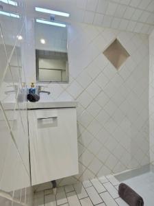 Ένα μπάνιο στο Côté Cour de Miss K