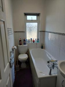 Koupelna v ubytování wygodny pokoj jednoosobowy