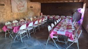 Restaurace v ubytování Au Puy Des Vérités + 34 fotografií