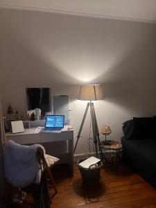Зображення з фотогалереї помешкання Eiffel Tower View Haussmanian Charm 2min walk from the Eiffel Tower gardens у Парижі