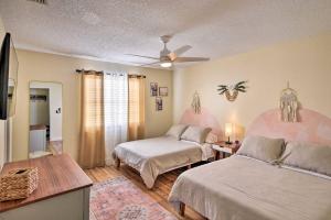 Ein Bett oder Betten in einem Zimmer der Unterkunft Cozy and Cute!