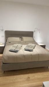 A bed or beds in a room at Number House - Number 20