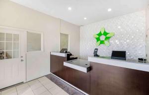 Kuchyň nebo kuchyňský kout v ubytování Extended Stay America Select Suites - Odessa