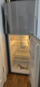 Η κουζίνα ή μικρή κουζίνα στο Studio apartment in Jeruzalė