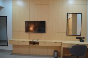 TV a/nebo společenská místnost v ubytování JBR Residency