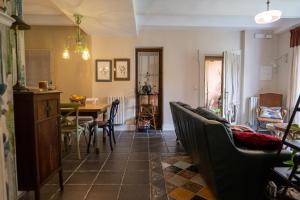 Posezení v ubytování Casa María Berna