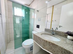 Koupelna v ubytování 101- Apartamento em Bombas + 20 fotografií