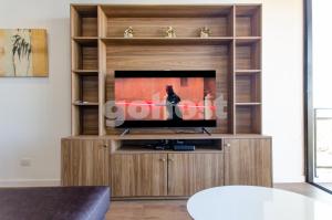 TV a/nebo společenská místnost v ubytování Shopping Del Sol's Finnest