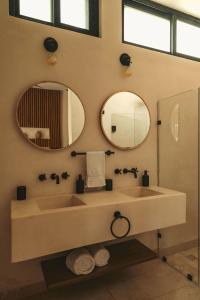 Koupelna v ubytování Trendy 3BR Villa, Private Pool in Tulum Paradise + 26 fotografií