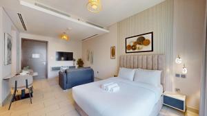 Gallery image of Sobha Hartland - Charming Studio in Meydan in Dubai