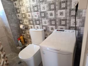 A bathroom at Amazing Sea View, Rafina Port, Athens Airport, Self-Check-in