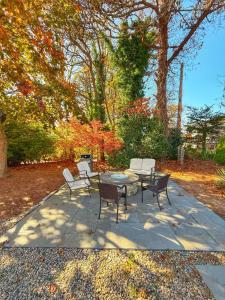 Giardino di Tranquil Oasis With Firepit