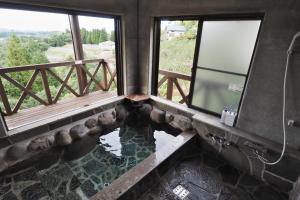 Sundlaugin á 桃の木別荘　Momonoki Villa eða í nágrenninu